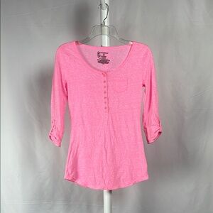 Barbie Pink Henley Tee 3/4 Tab Sleeve Pocket T-Shirt Fitted Stretch Juniors S